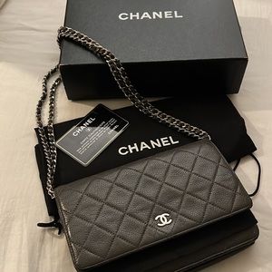 Chanel Caviar Wallet on Chain (WOC)